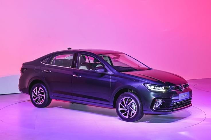 1.0 TSI variant on the 2022 VW Virtus gets a single-tone body color. 1.0 TSI variant on the 2022 VW Virtus gets a single-tone body color.